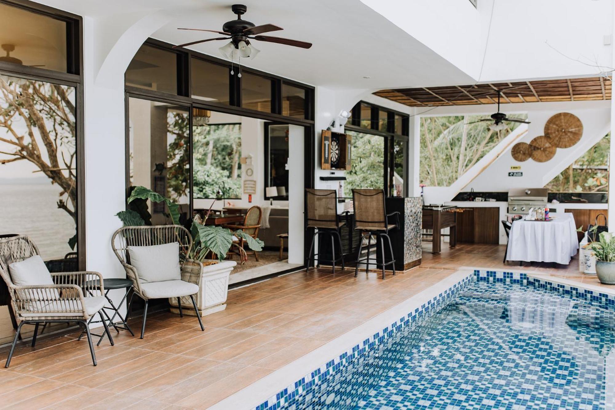 The French Villa-Santander Cebu Экстерьер фото