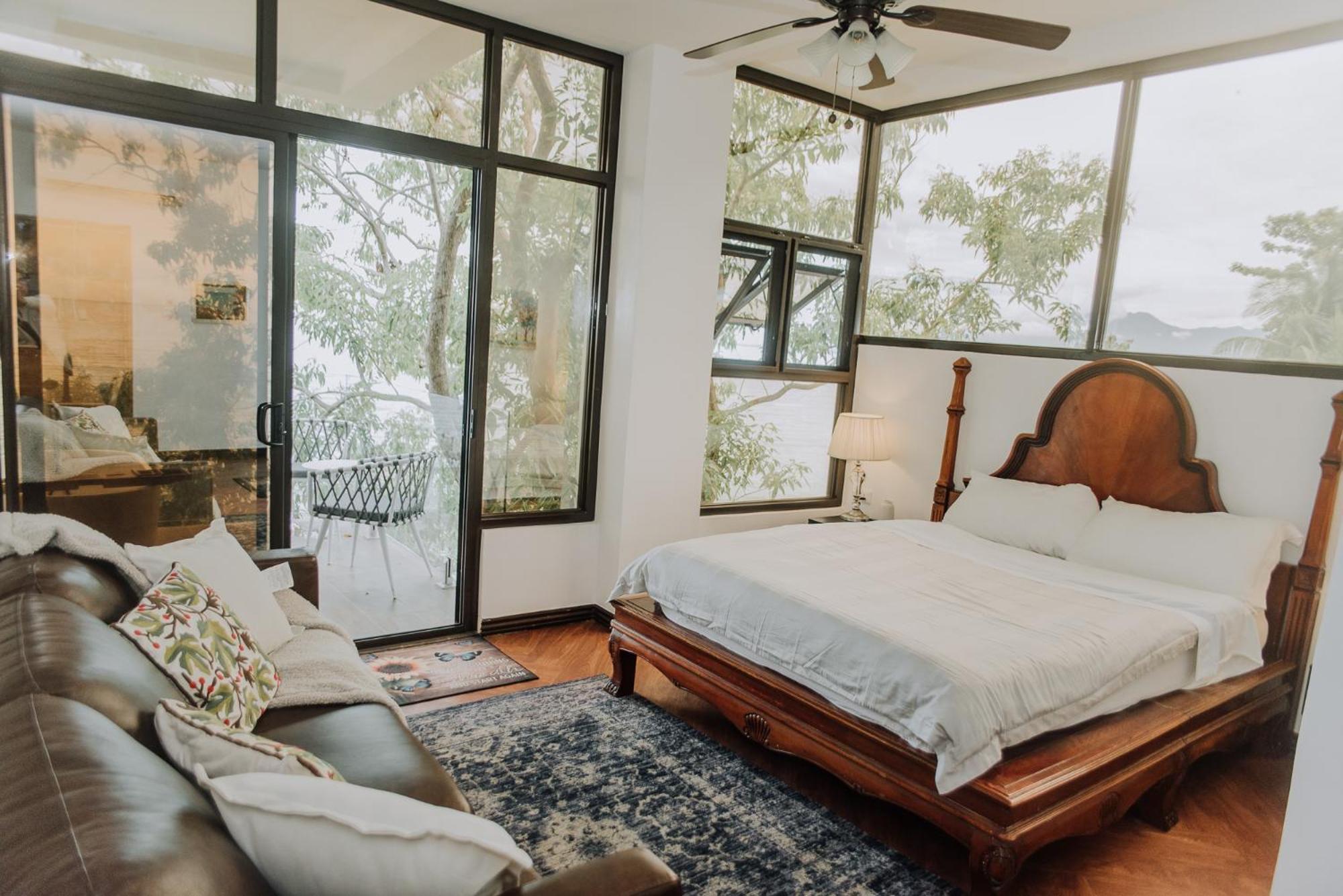 The French Villa-Santander Cebu Экстерьер фото