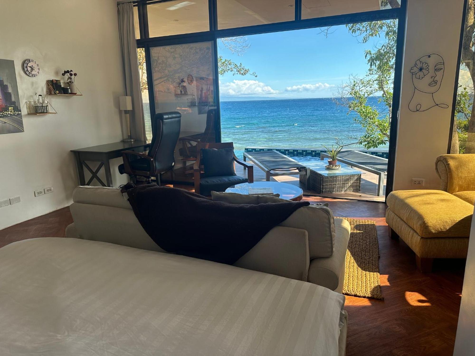 The French Villa-Santander Cebu Экстерьер фото