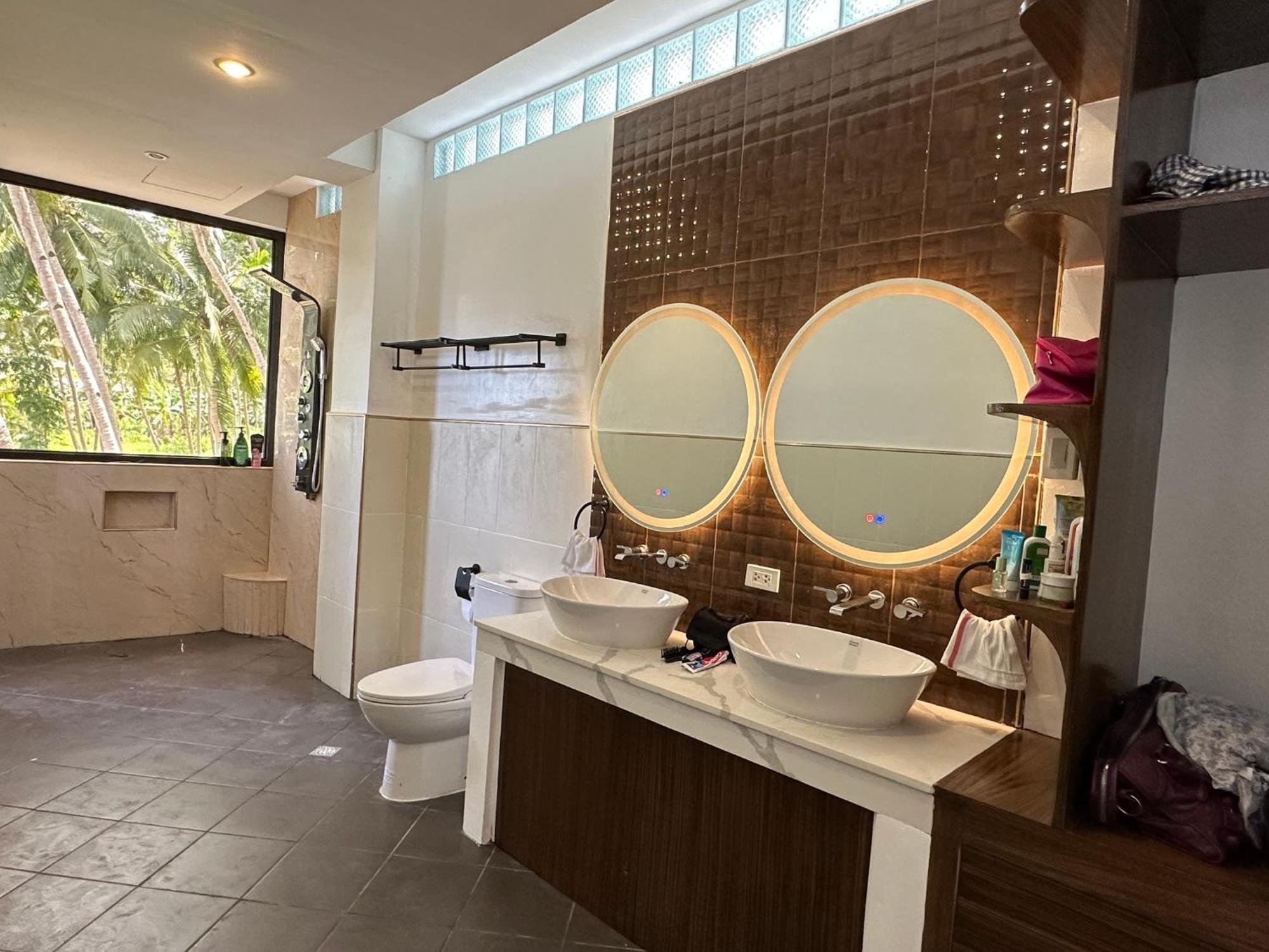 The French Villa-Santander Cebu Экстерьер фото