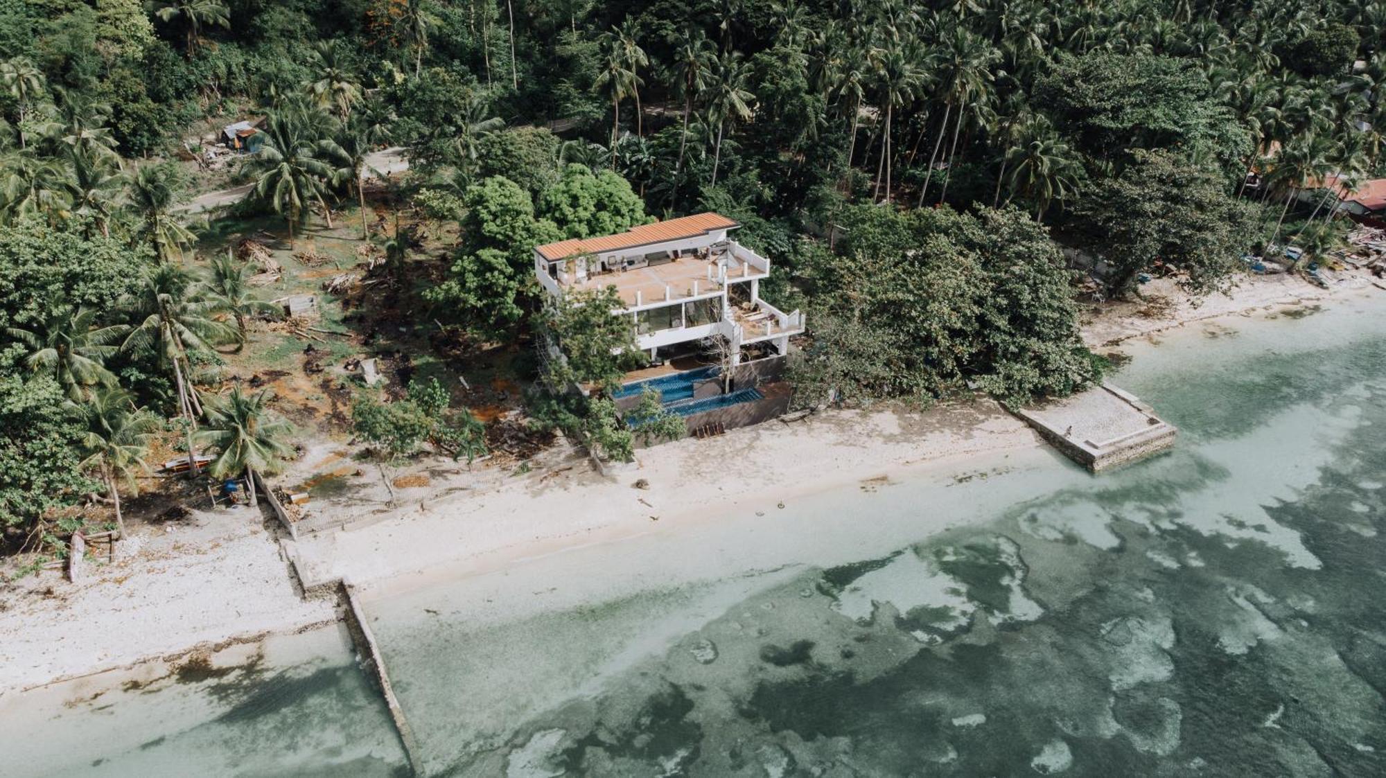 The French Villa-Santander Cebu Экстерьер фото